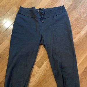 Liz Lange Maternity crop sweatpants size M